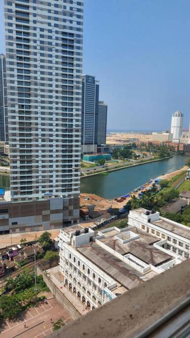 Jays Apartment - Colombo 02 At The Heart Of Convenience Buitenkant foto