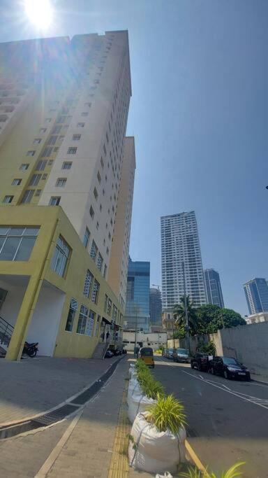 Jays Apartment - Colombo 02 At The Heart Of Convenience Buitenkant foto